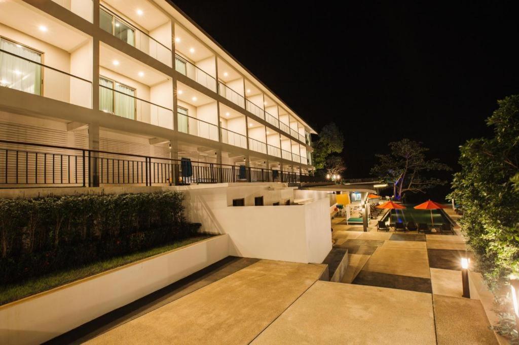 Sunset Beach Club Hotel Hatrin Kültér fotó